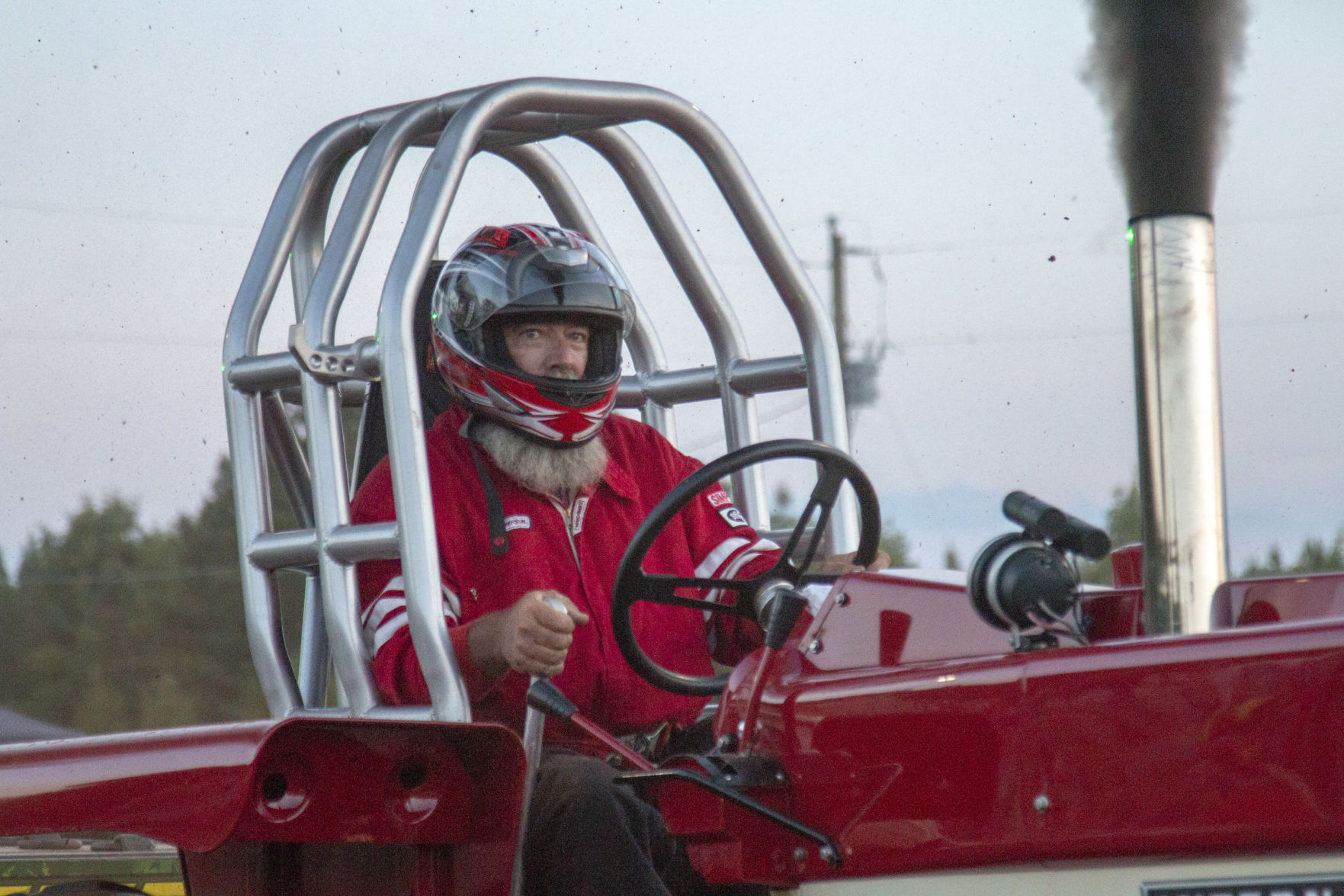 TractorPull07.JPG